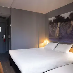 ibis-arles.fr-provencehotel.com/
